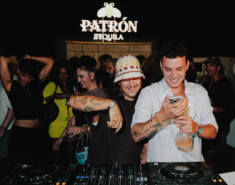 TEQUILA PATRÓN® brinda por el estreno mundial del nuevo single de Arón Piper en una exclusiva celebración en Ibiza